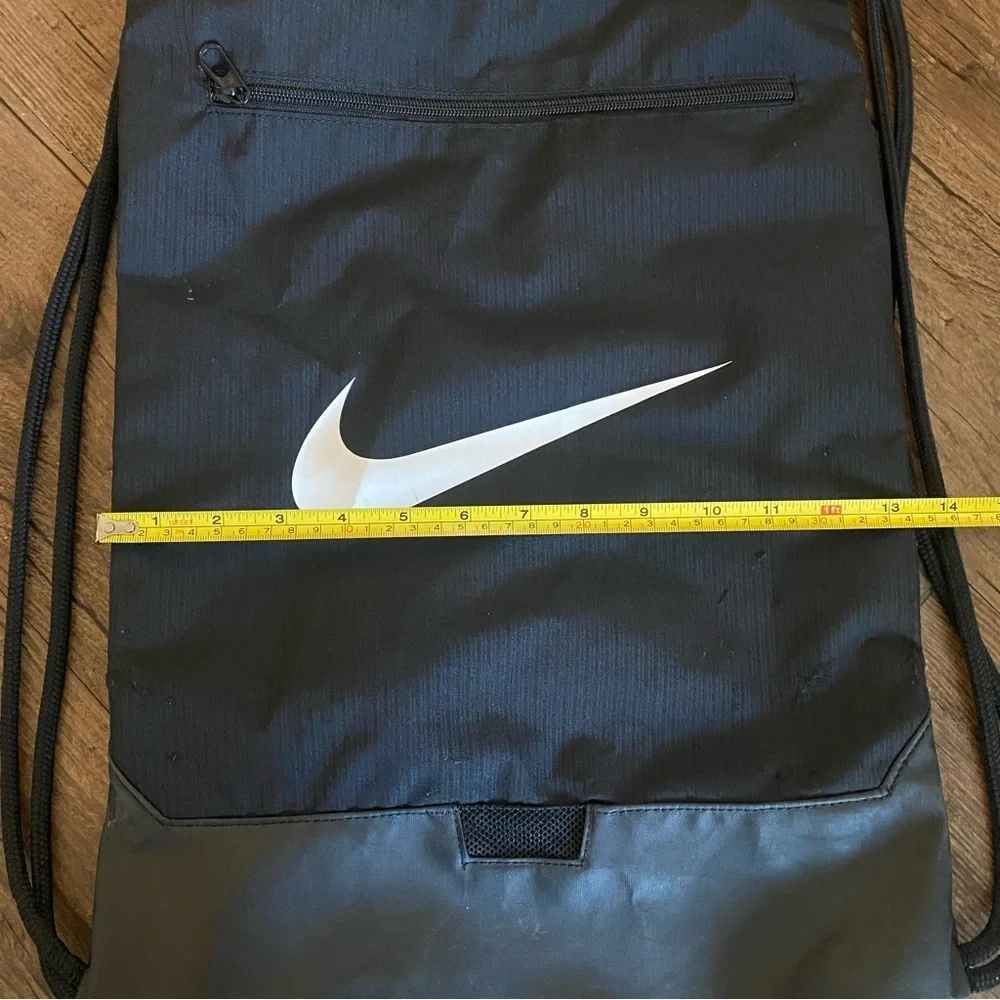 Nike Black and Gray Drawstring Backpack